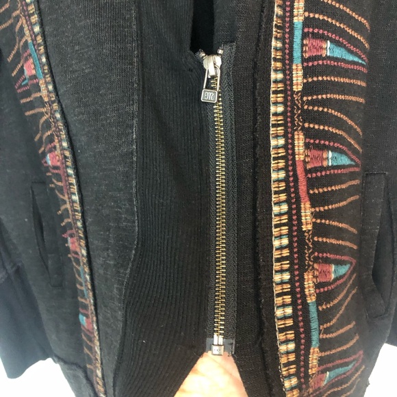 Miss Me Casual Front Zip Hoodie Jacket Bright Embroidered Accents Short Zipper - Picture 6 of 10